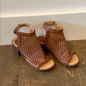 Nine West little girls dress sandal